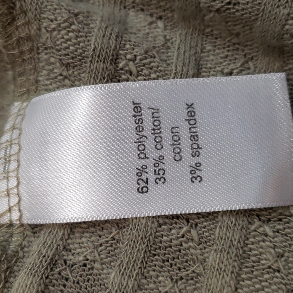 Maurices v neck top, size xl - Picture 7 of 8